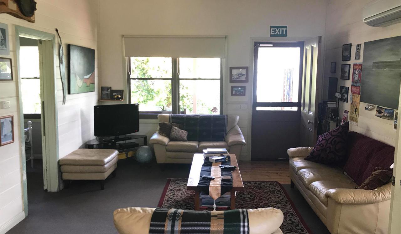 Port Campbell Guesthouse & Flash Packers Exterior photo