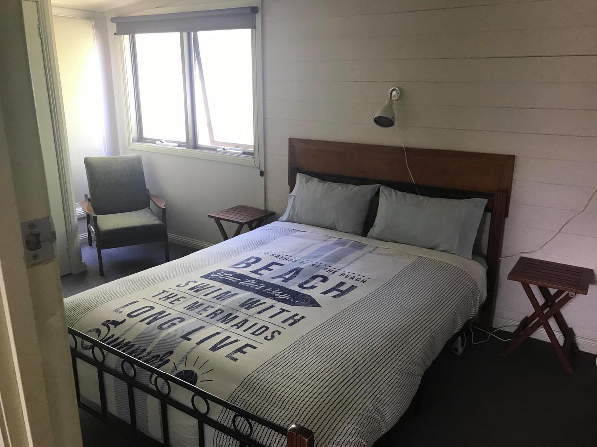 Port Campbell Guesthouse & Flash Packers Exterior photo